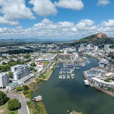 Oaks Townsville Metropole Hotel Exteriér fotografie
