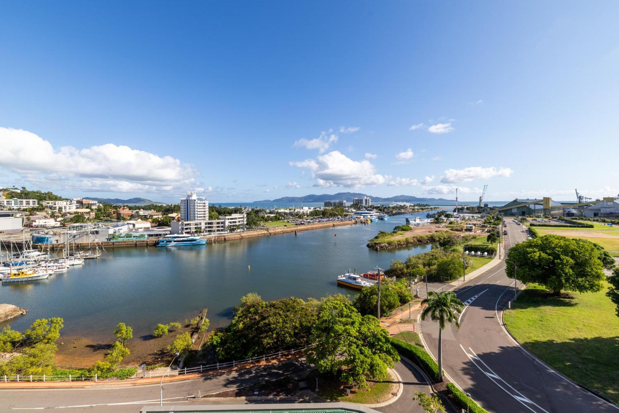Oaks Townsville Metropole Hotel Exteriér fotografie