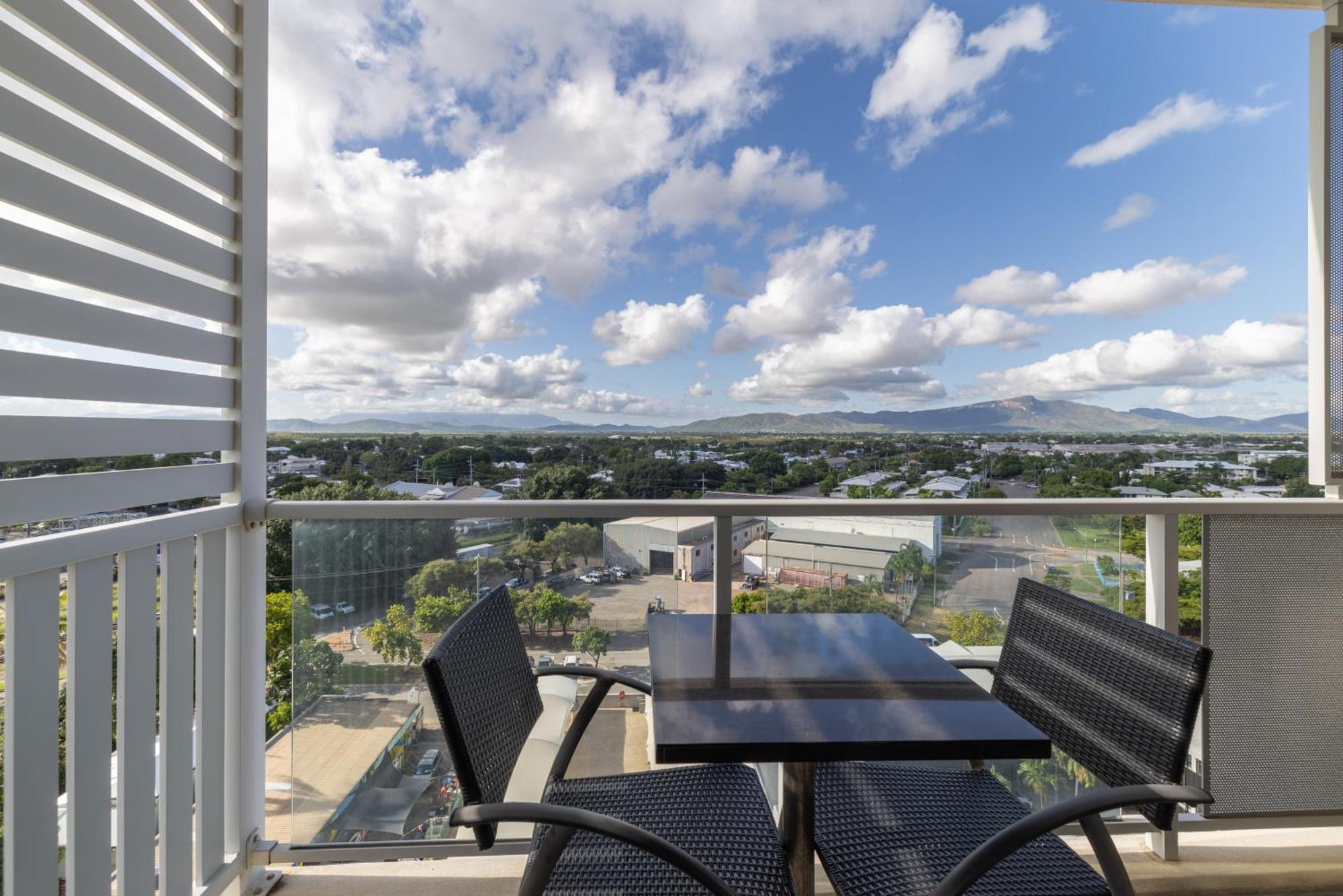 Oaks Townsville Metropole Hotel Exteriér fotografie