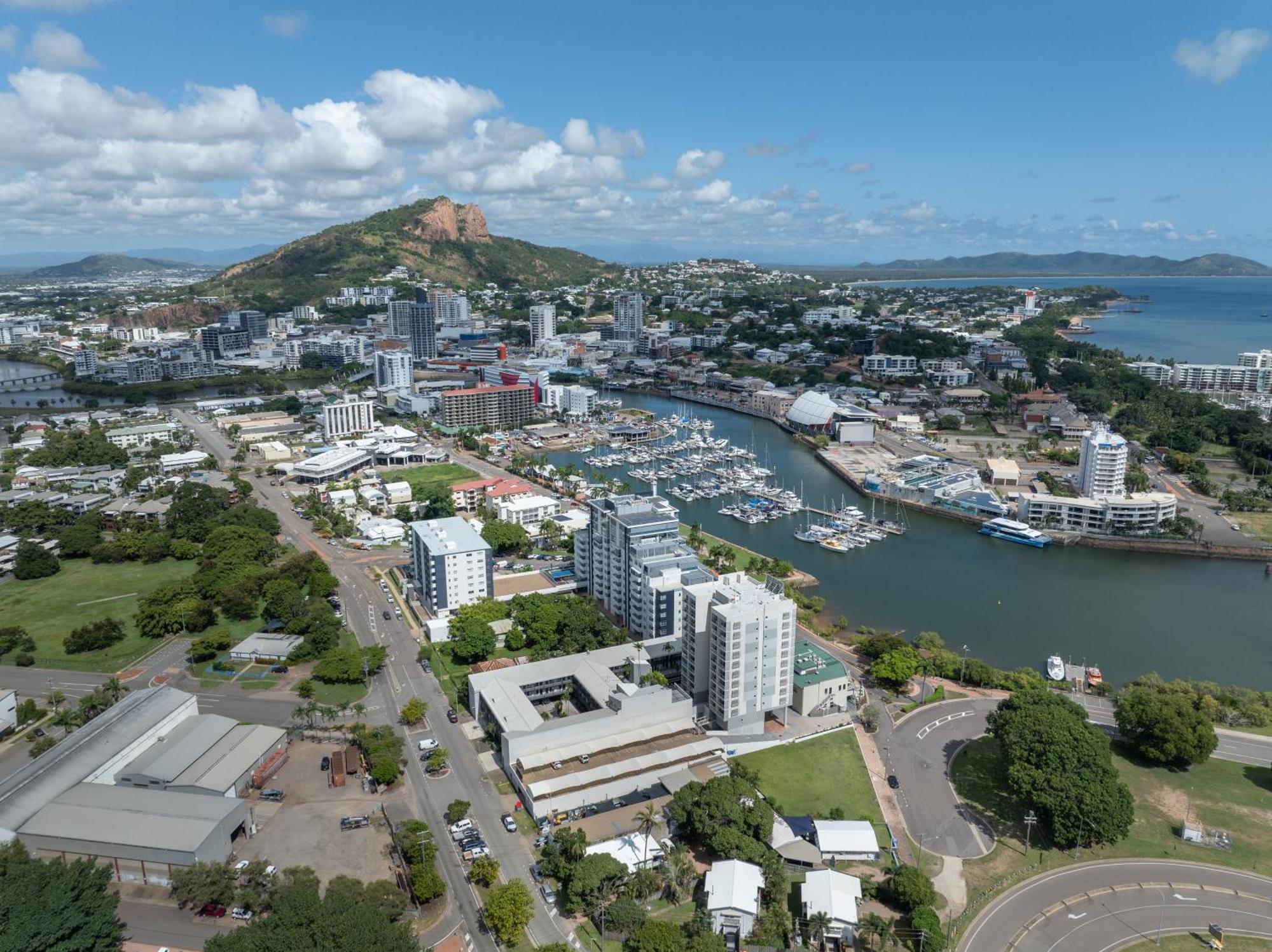 Oaks Townsville Metropole Hotel Exteriér fotografie